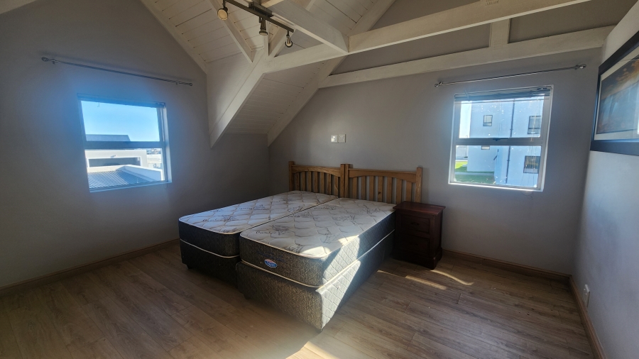 To Let 4 Bedroom Property for Rent in Westcliff Western Cape